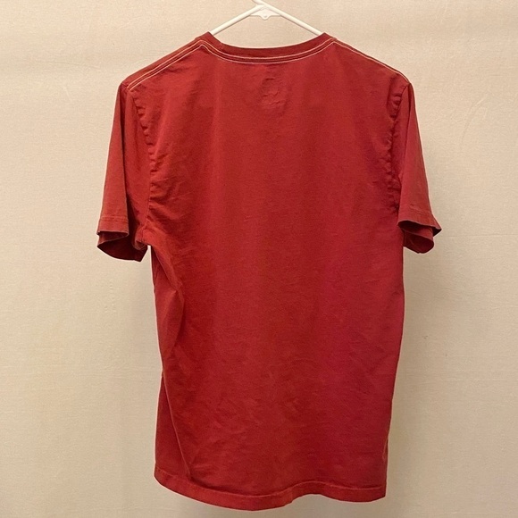 Lucky Brand Small Logo Men’s T Shirt, Shamrock With Wings Graphic, Rust Color - Picture 3 of 6